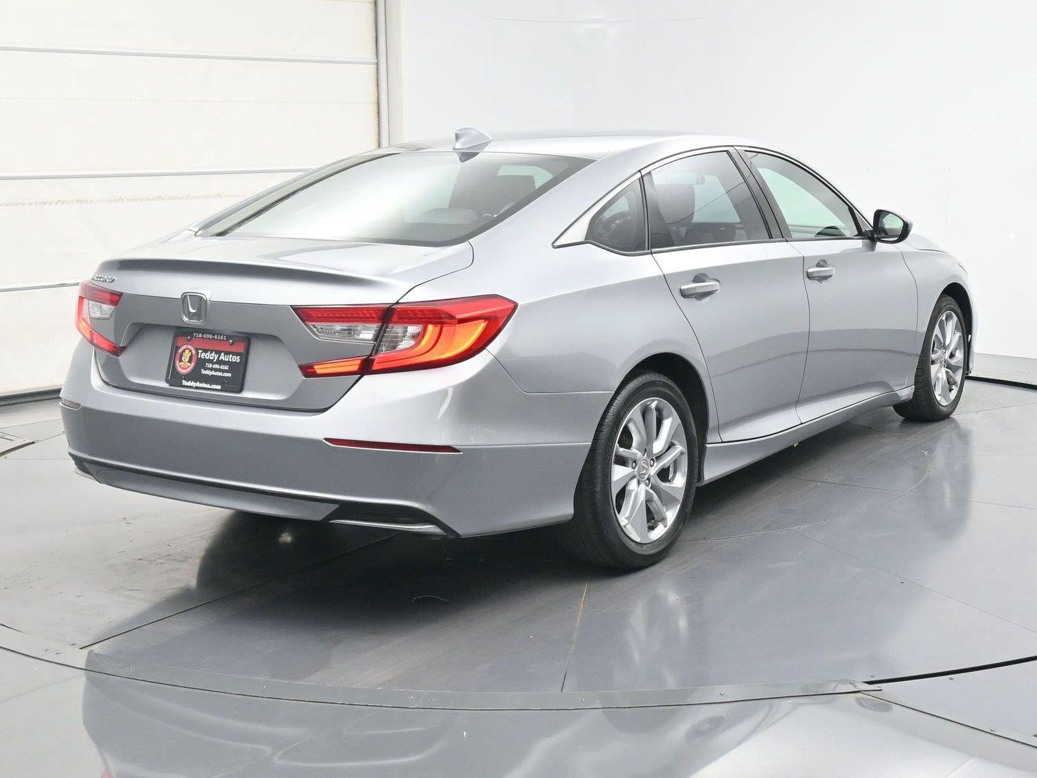 Used 2019 Honda Accord LX image 5