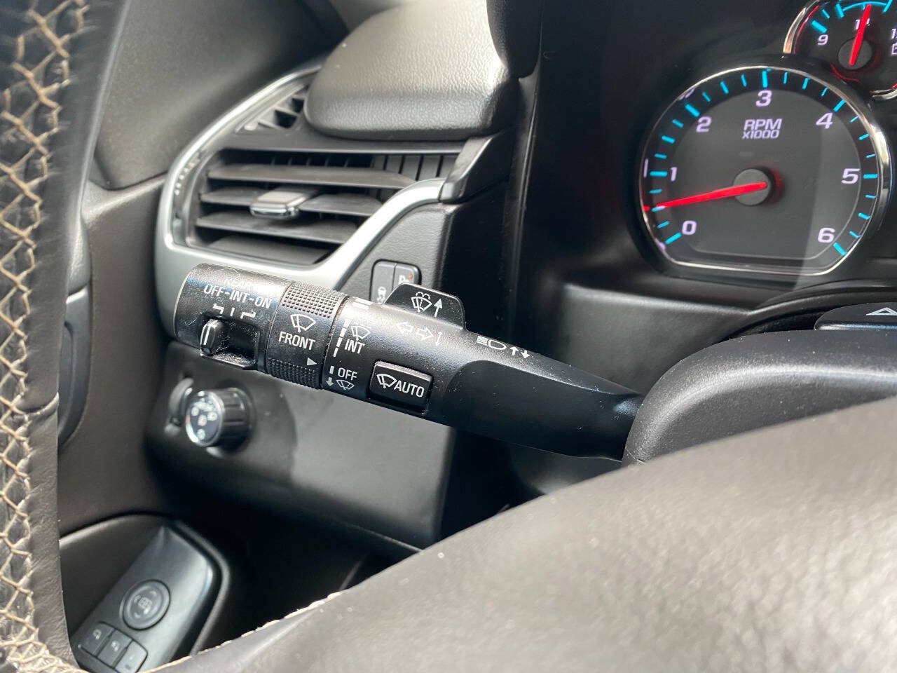 Used 2017 Chevrolet Tahoe Premier RWD image 31