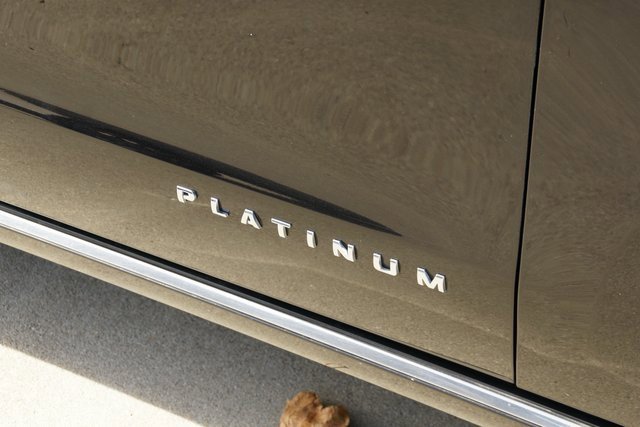 Used 2020 Ford Expedition Platinum image 10