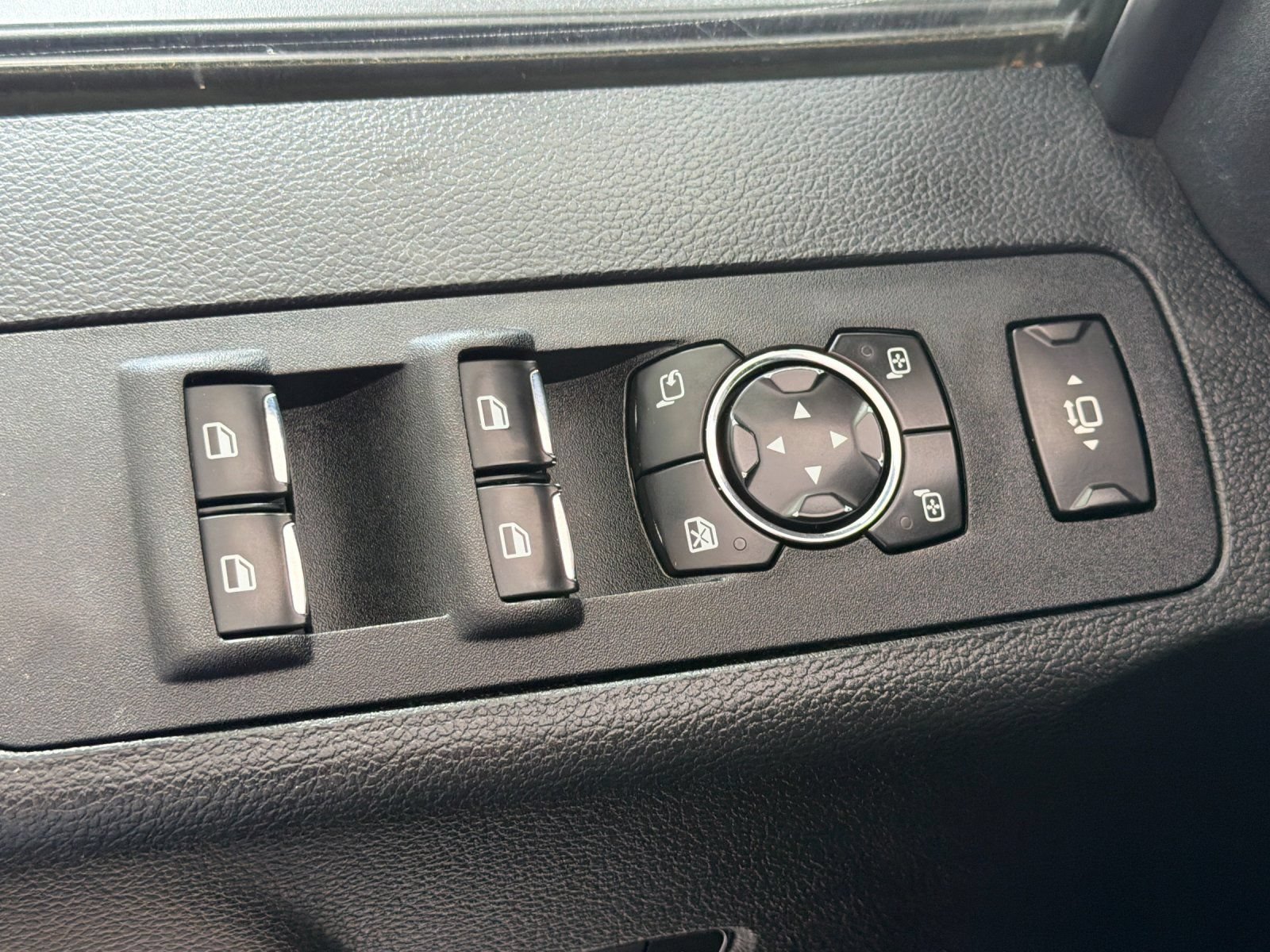 Used 2019 Ford F250 Lariat w/ Lariat Value Package AWD/4WD image 11