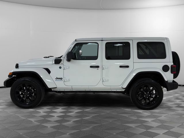 Used 2025 Jeep Wrangler Unlimited Sahara w/ Safety Group image 6