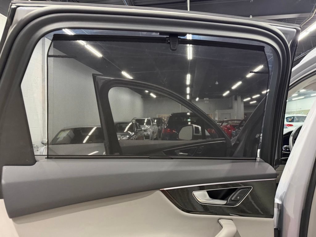 Used 2020 Audi Q7 3.0T Prestige w/ Prestige Package AWD/4WD image 23