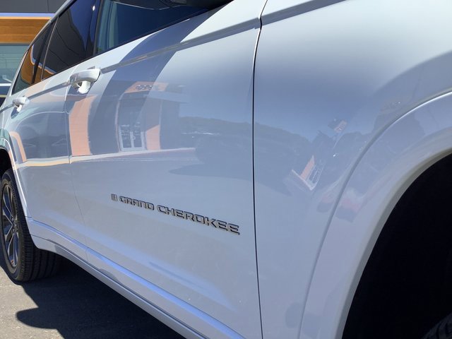 New 2025 Jeep Grand Cherokee L Overland image 46