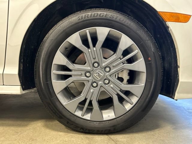 Certified 2026 Honda Odyssey Touring image 12