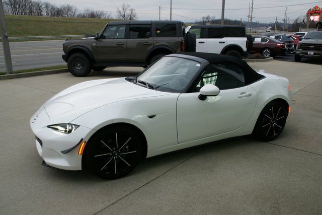 Used 2024 MAZDA MX-5 Miata Grand Touring w/ Weather Package image 5