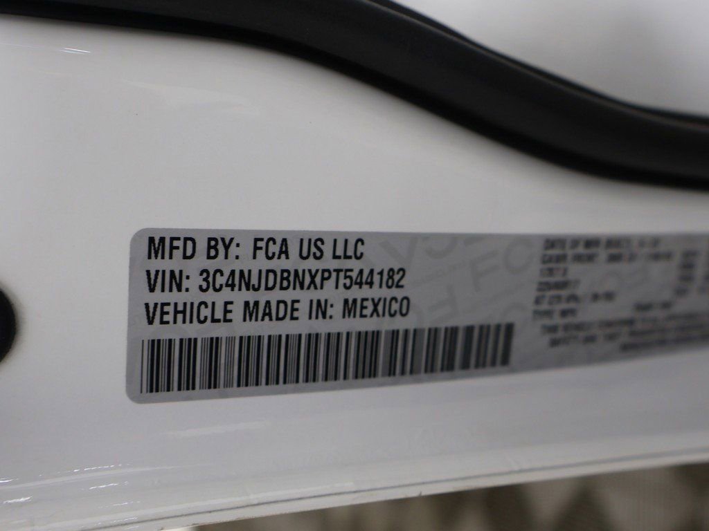 Used 2023 Jeep Compass Latitude image 46