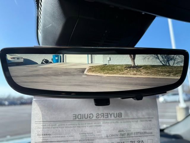 Used 2025 Chevrolet Equinox LT w/ Convenience Package II image 26