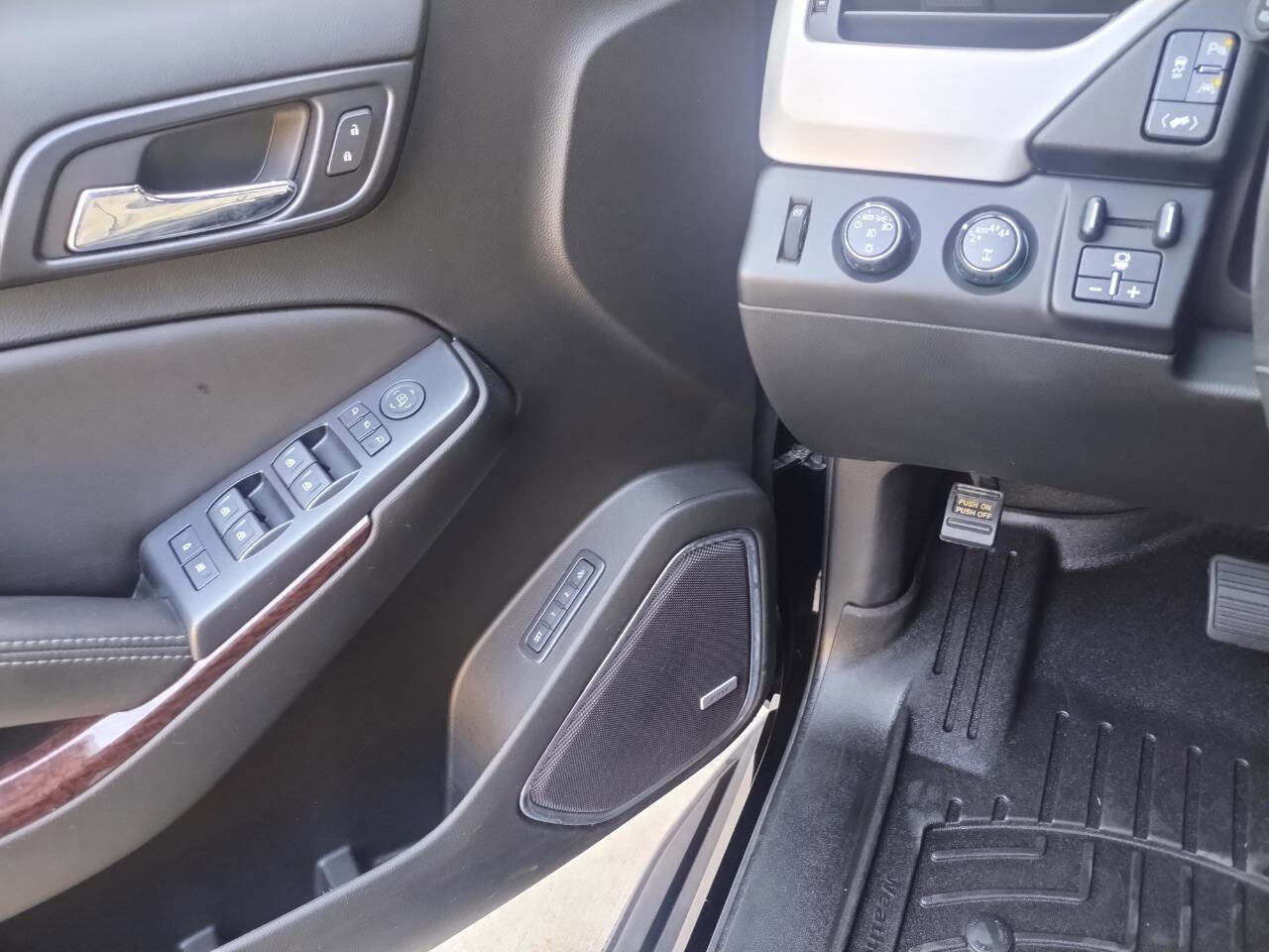 Used 2018 GMC Yukon XL SLT image 4