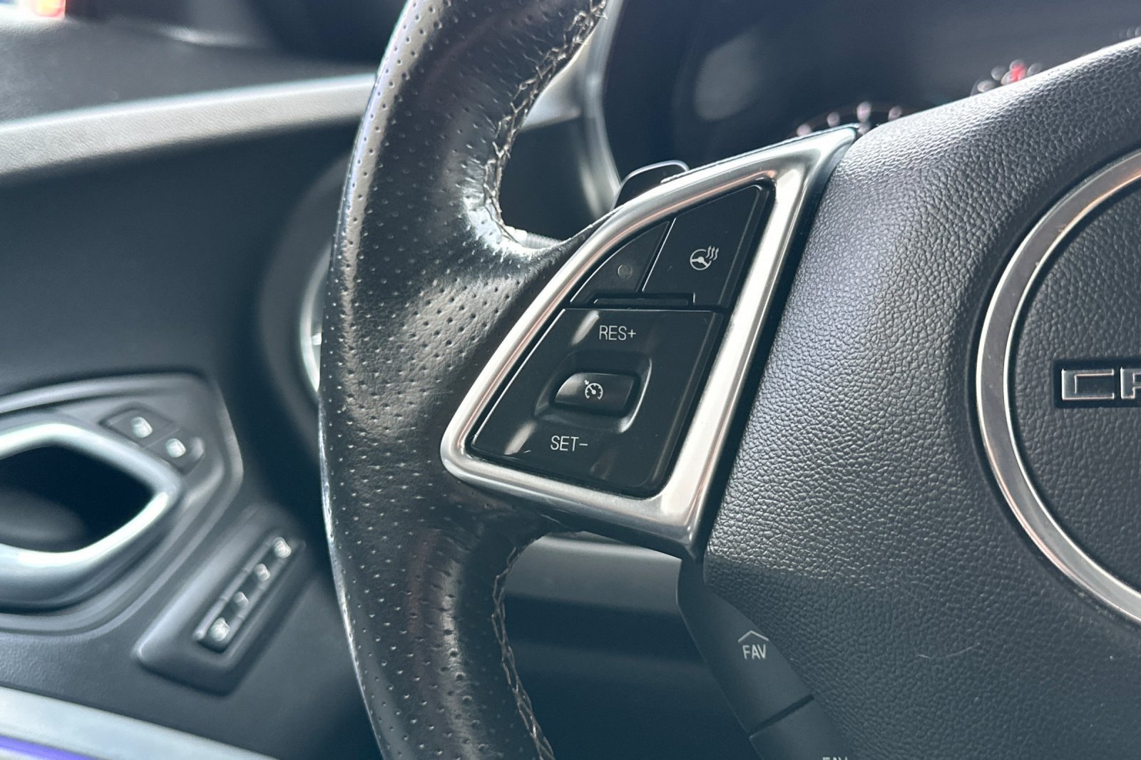 Used 2016 Chevrolet Camaro LT RWD image 35