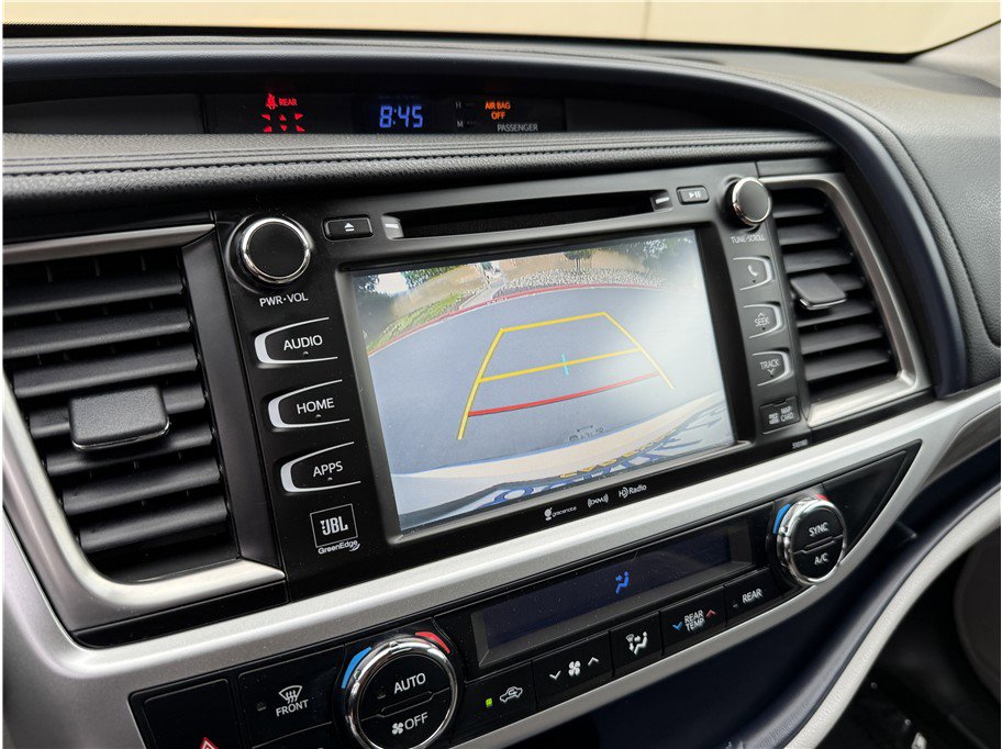 Used 2018 Toyota Highlander Limited AWD/4WD image 26