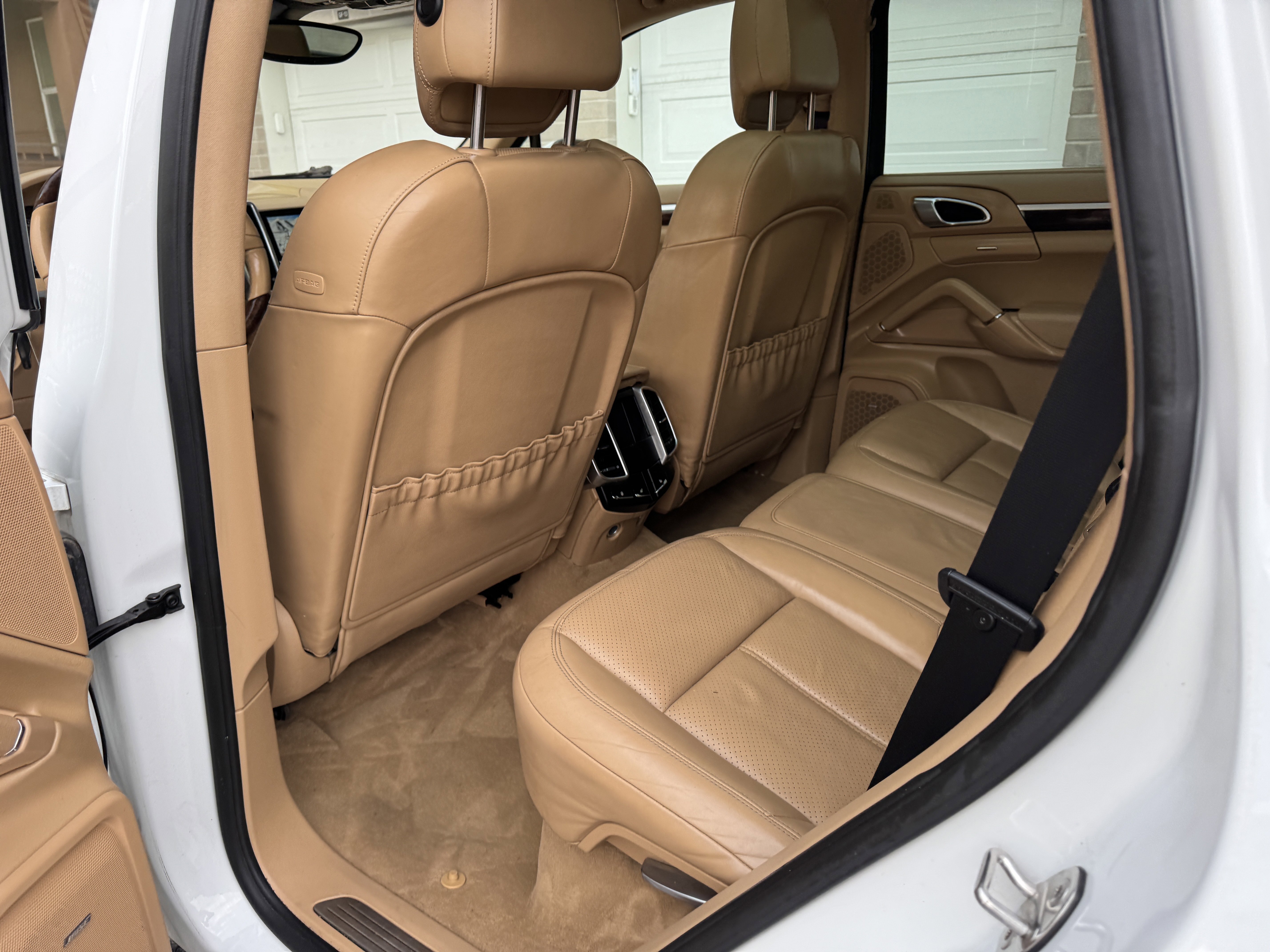 Used 2012 Porsche Cayenne S image 22