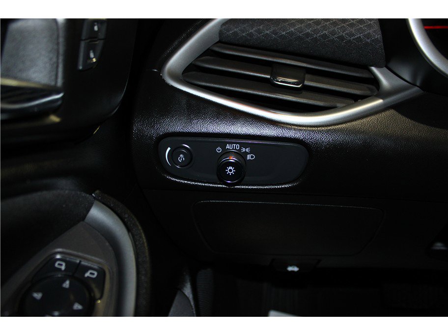 Used 2024 Chevrolet Malibu LS image 29