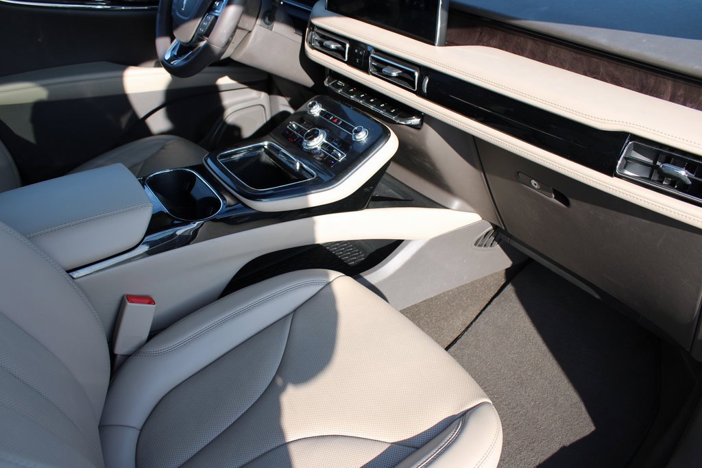 Used 2023 Lincoln Nautilus Reserve w/ Cargo Utility Package image 20