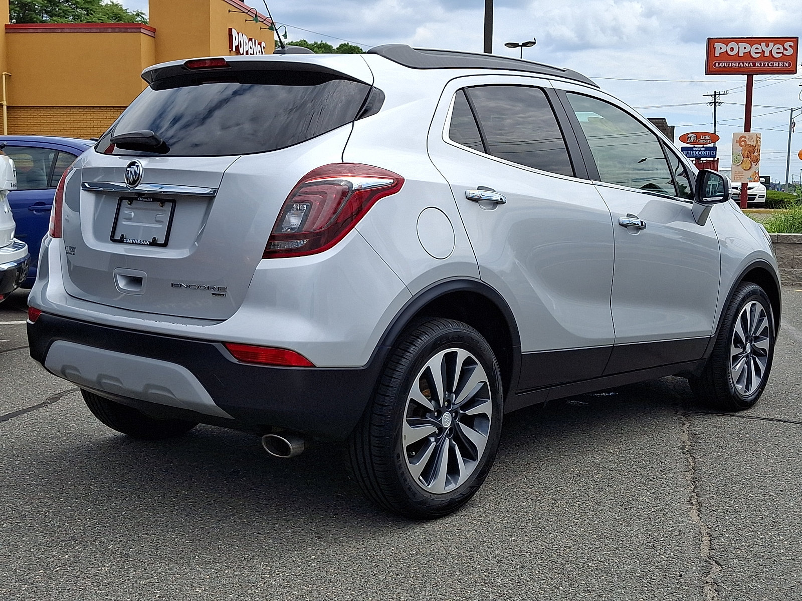 Used 2019 Buick Encore Essence AWD/4WD image 7