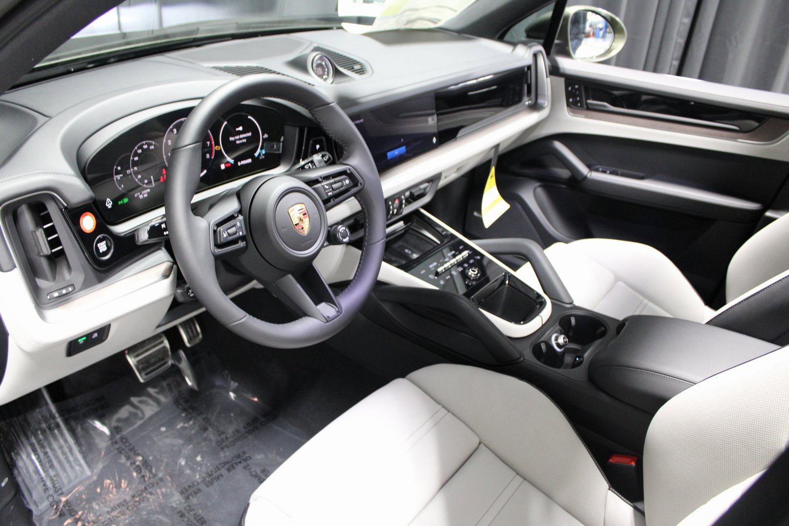 New 2026 Porsche Cayenne E-Hybrid image 3