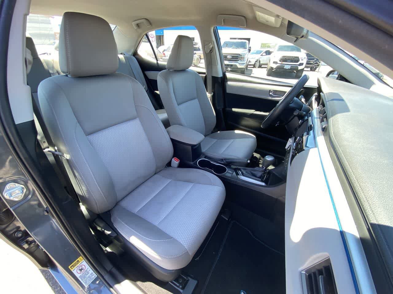 Used 2015 Toyota Corolla LE FWD image 23