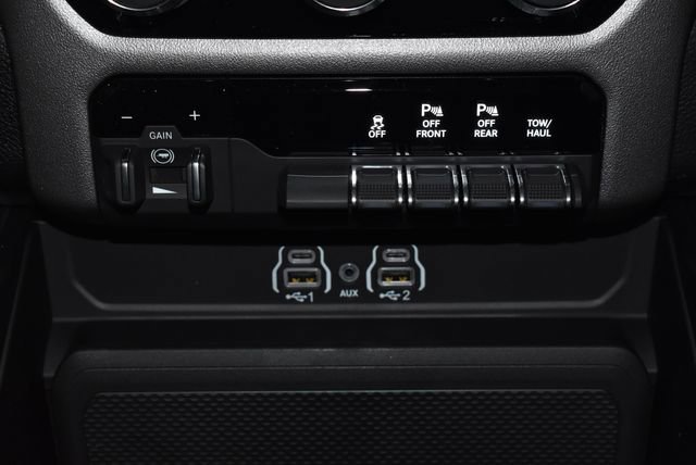 New 2026 RAM 1500 Big Horn AWD/4WD image 17