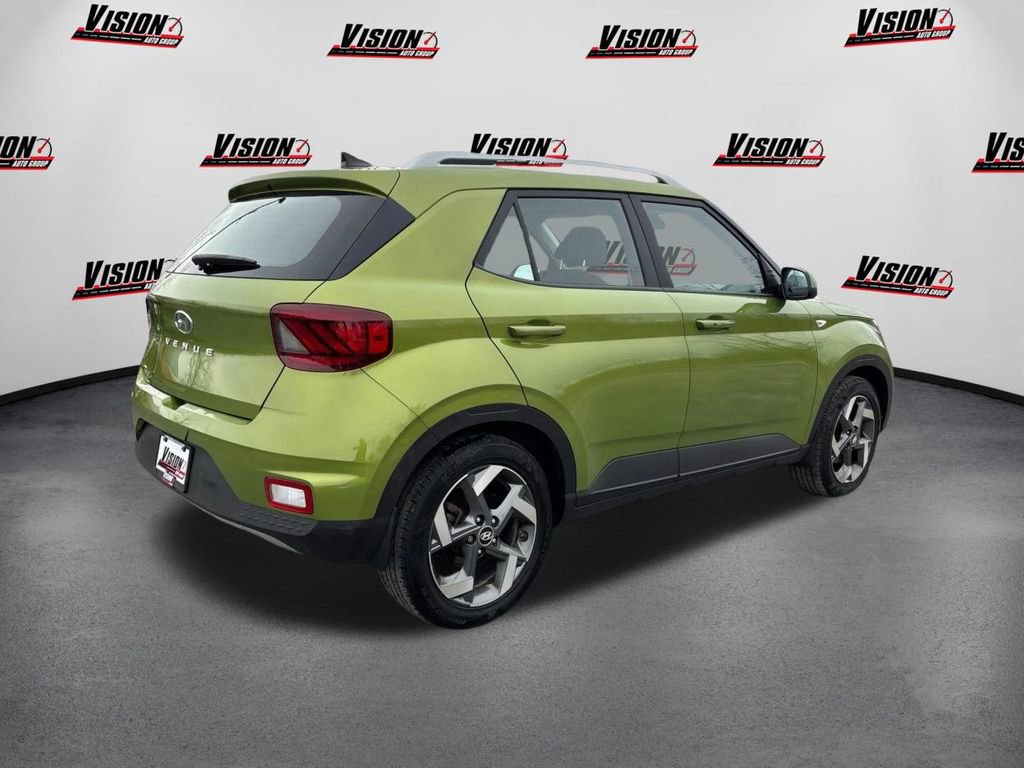 Used 2020 Hyundai Venue SEL w/ Convenience + Premium Package image 5