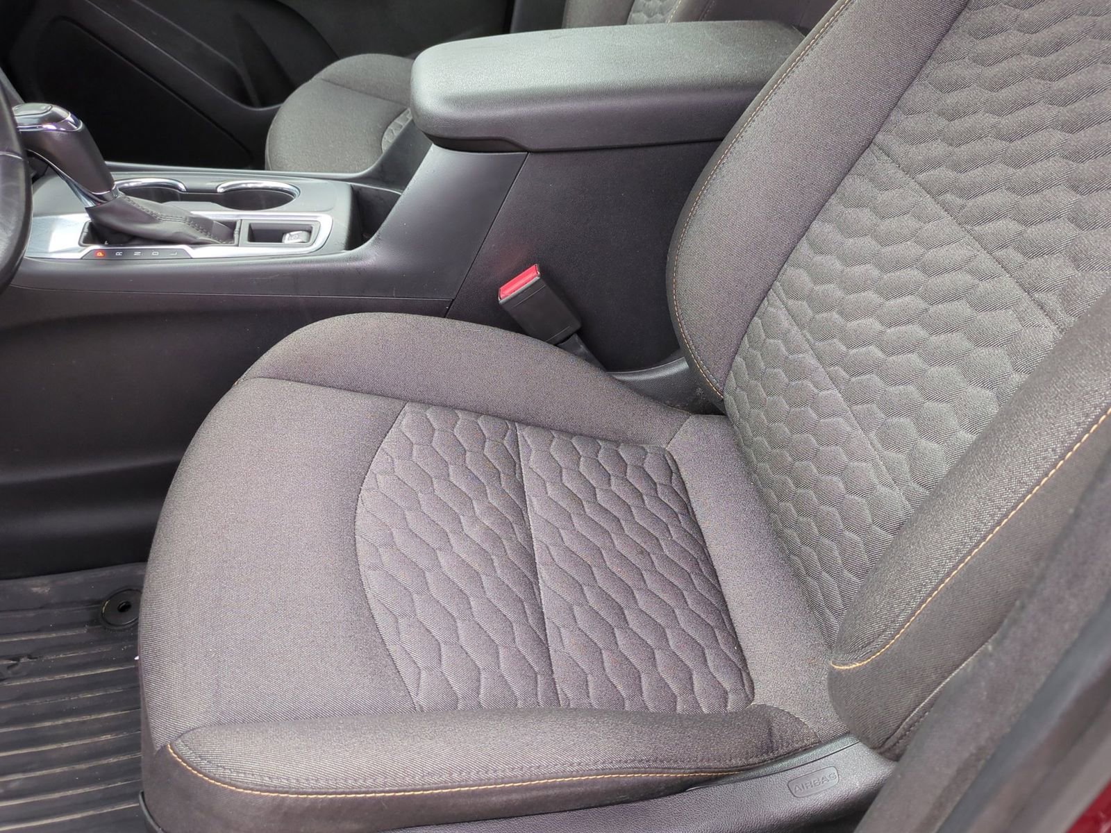 Used 2019 Chevrolet Equinox LT w/ Driver Convenience Package image 20