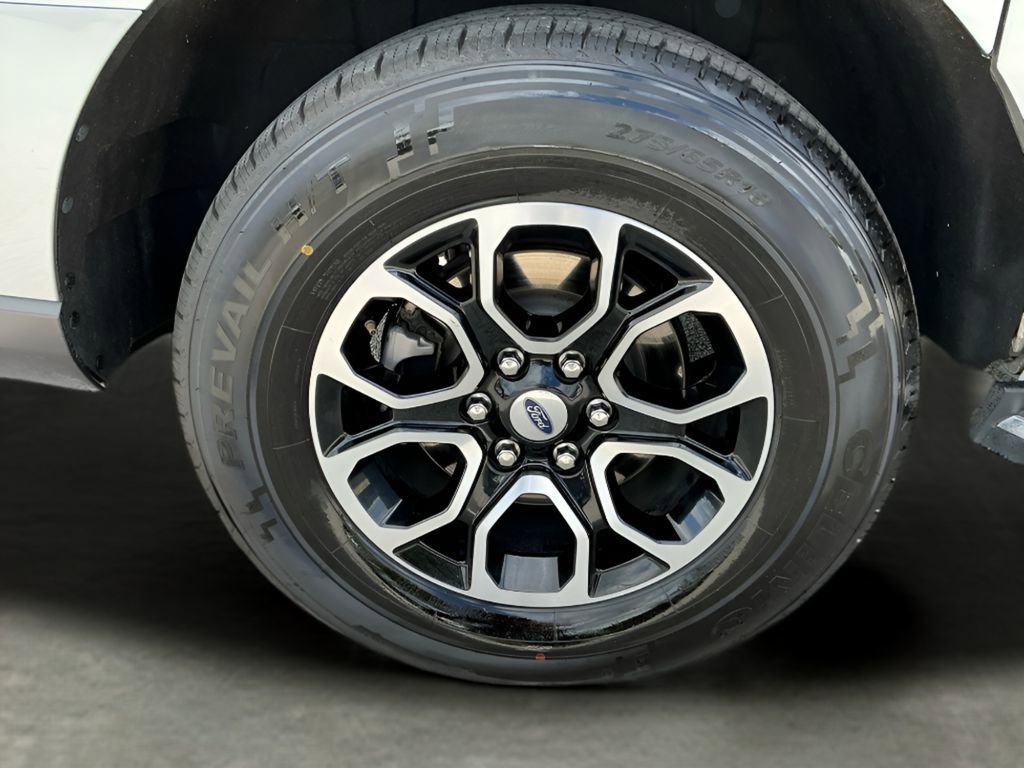 Certified 2023 Ford Expedition Max XLT image 16