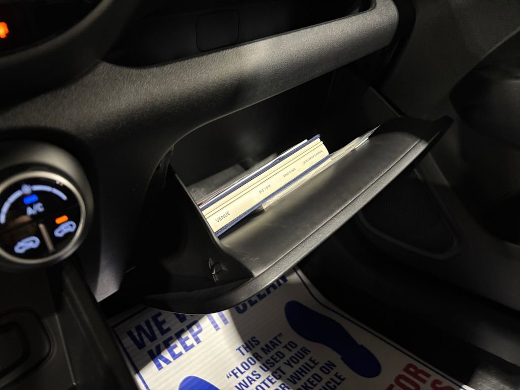 New 2025 Hyundai Venue SEL image 33