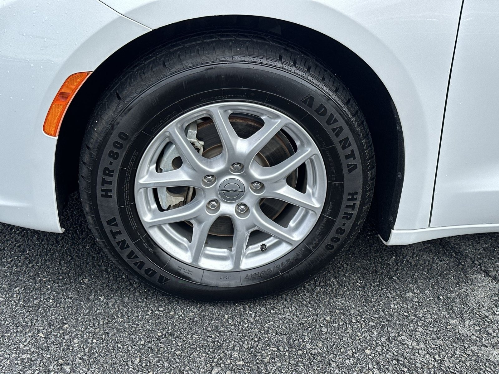Used 2022 Chrysler Pacifica Touring-L FWD image 13