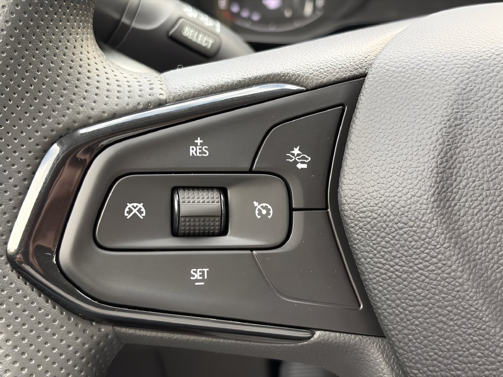 New 2026 Chevrolet Trax LS w/ LS Convenience Package FWD image 16