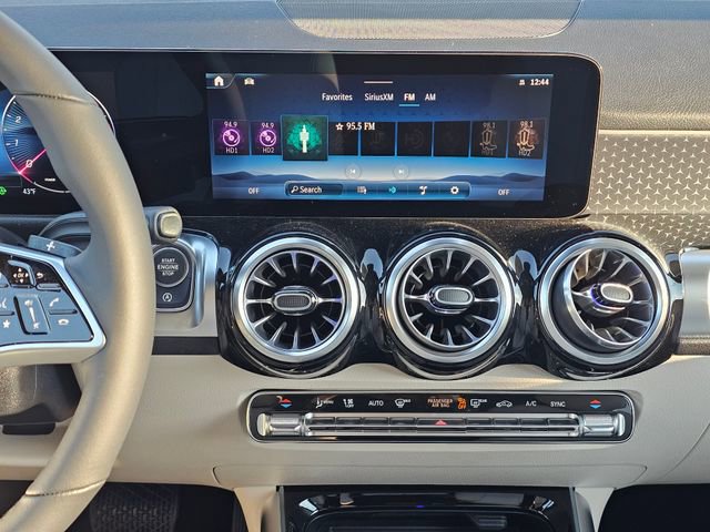 New 2026 Mercedes-Benz GLB 250 4MATIC image 32