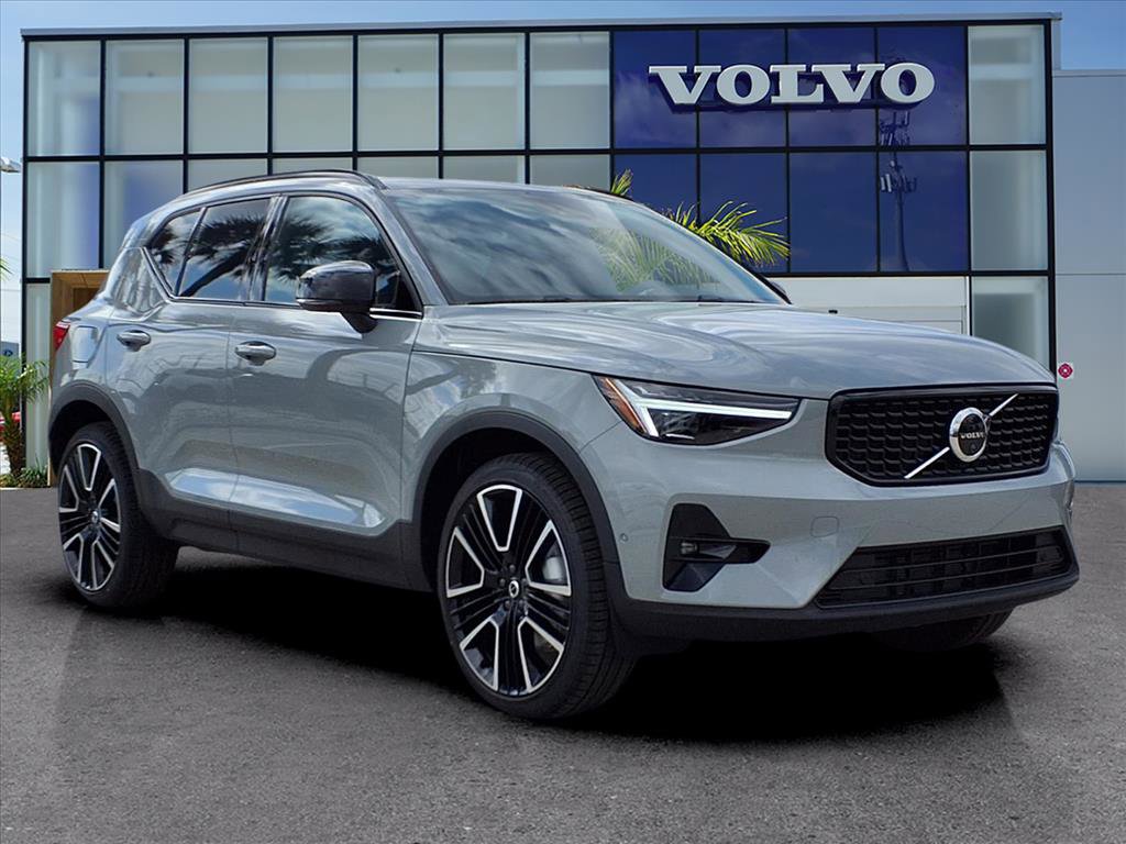 New 2026 Volvo XC40 B5 Ultra w/ Protection Package Premier video 1