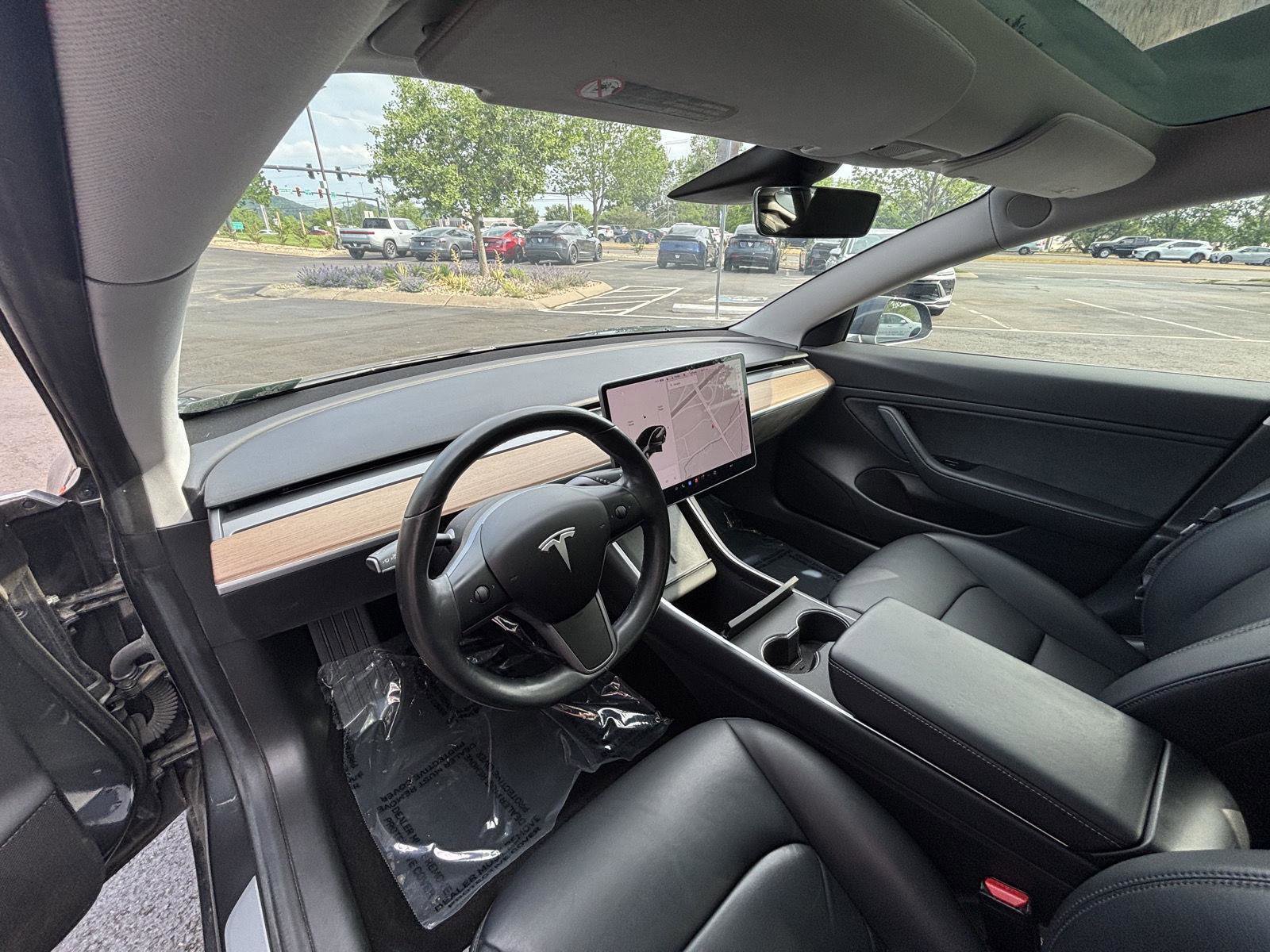 Used 2018 Tesla Model 3 Long Range RWD image 14