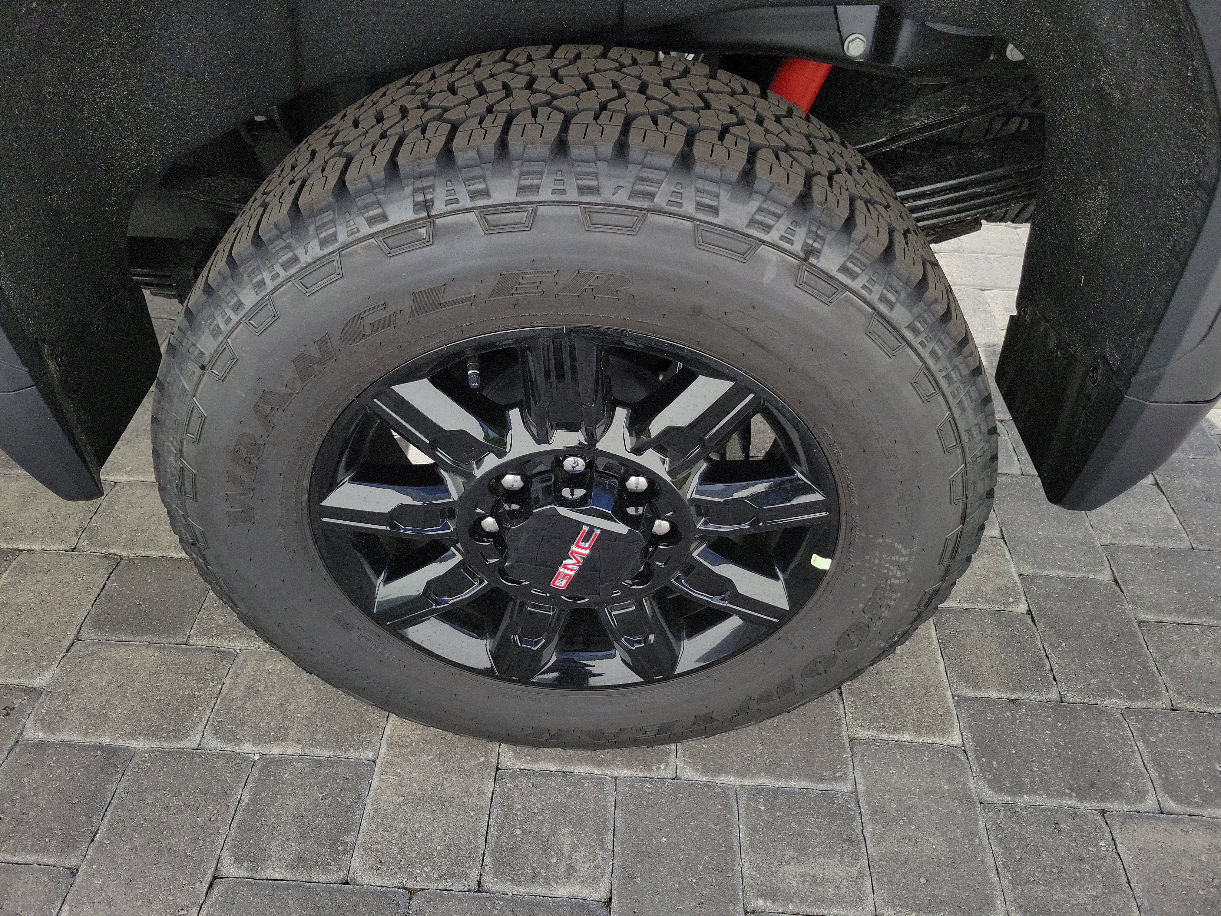 New 2026 GMC Sierra 2500 AT4 w/ AT4 Premium Plus Package image 10