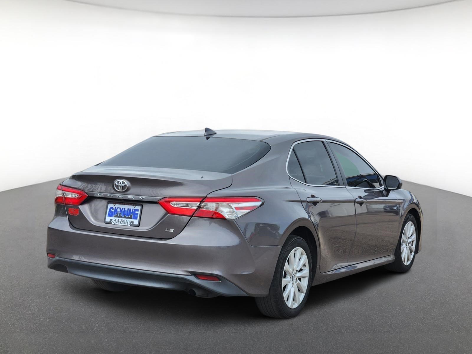 Used 2019 Toyota Camry LE FWD image 3