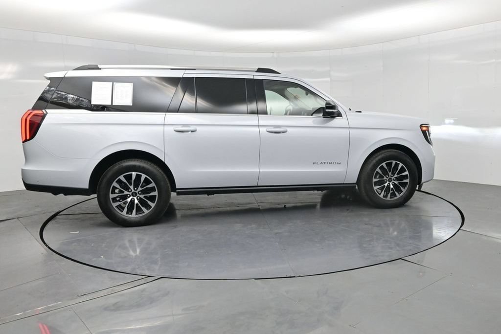 Used 2025 Ford Expedition Max Platinum AWD/4WD image 32
