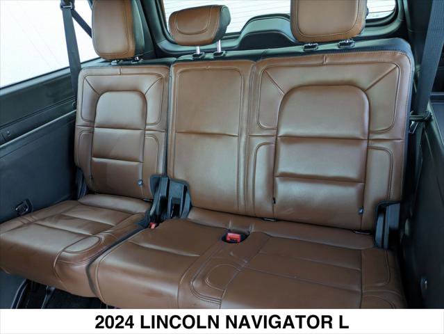 Used 2024 Lincoln Navigator L Reserve image 46