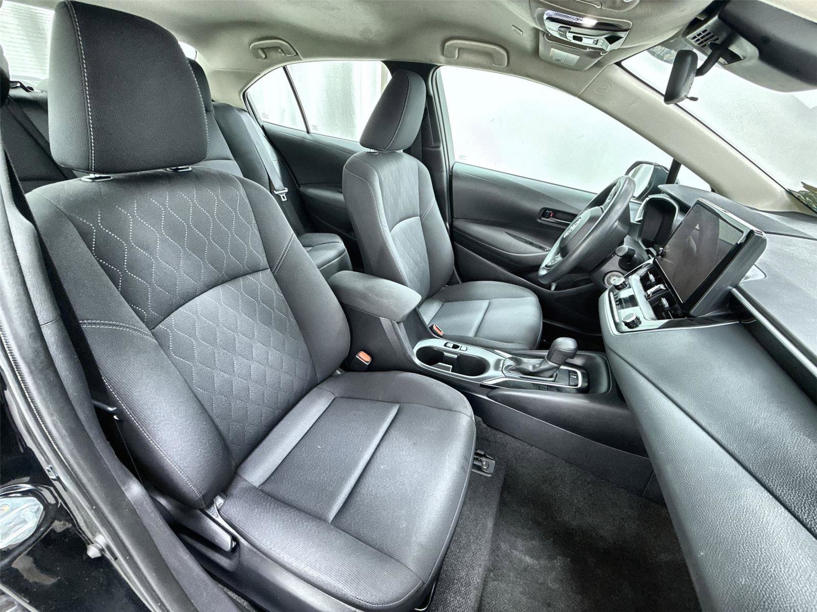 Used 2024 Toyota Corolla LE FWD image 23