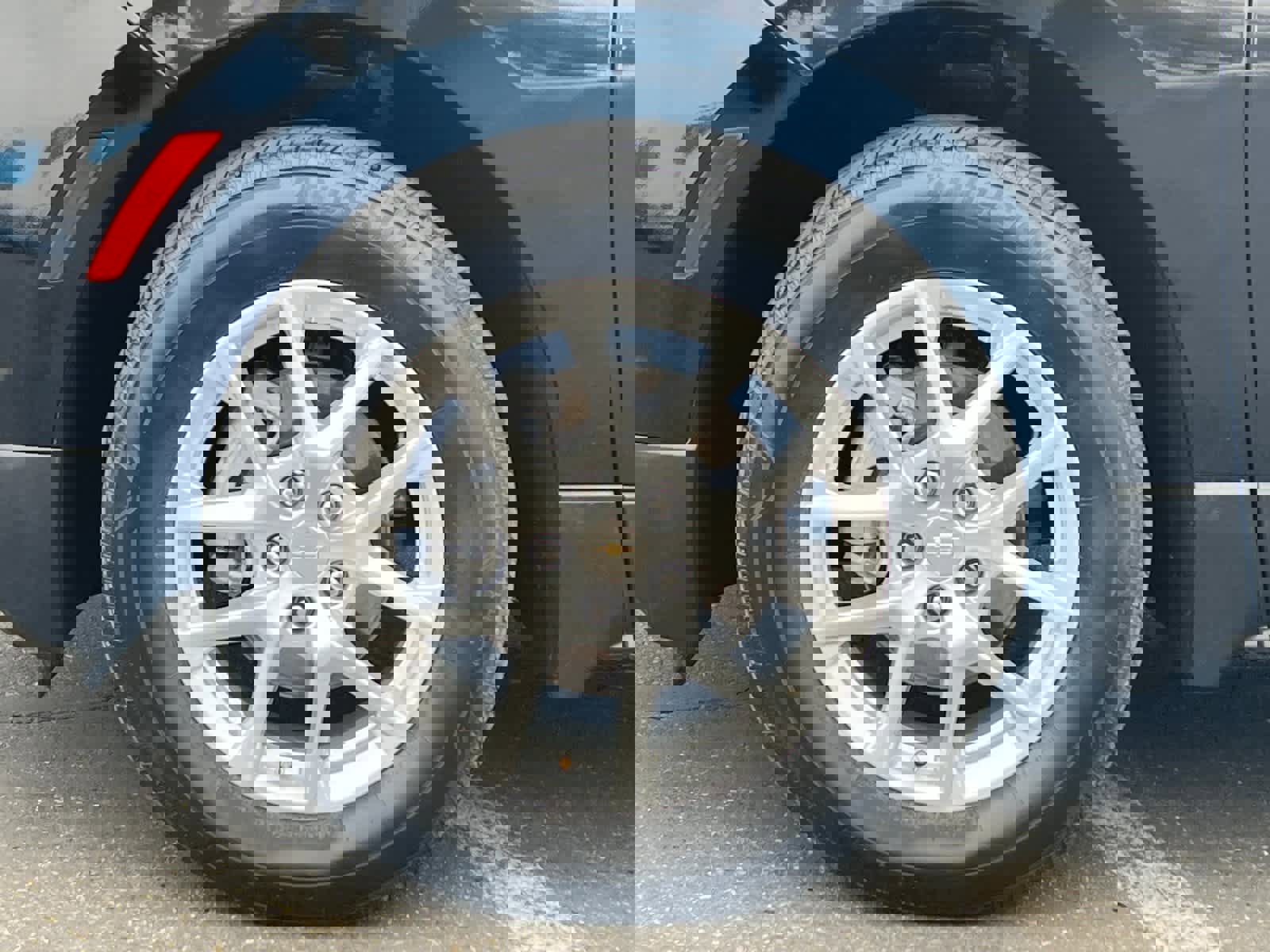 Used 2024 Chevrolet Equinox LT image 25