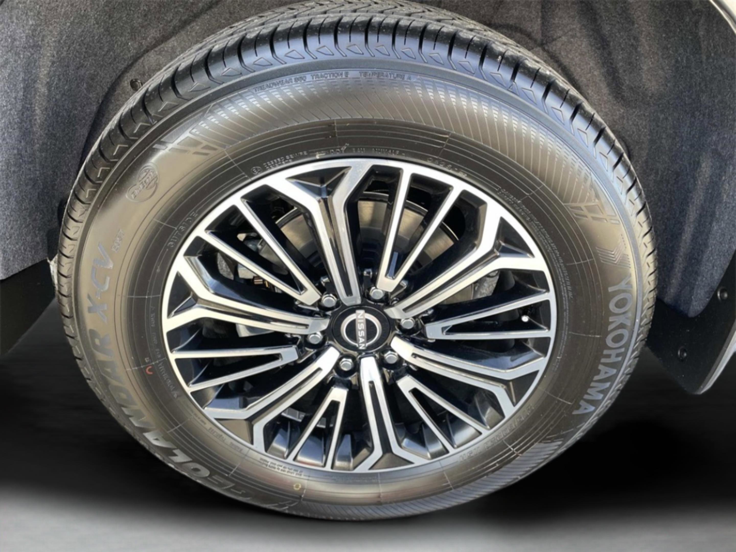 New 2026 Nissan Armada Platinum image 11