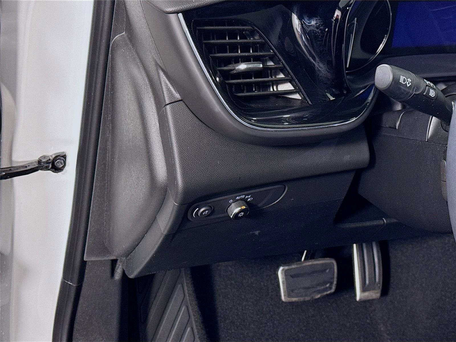 Used 2023 Buick Envision Preferred w/ Sport Touring Package AWD/4WD image 4