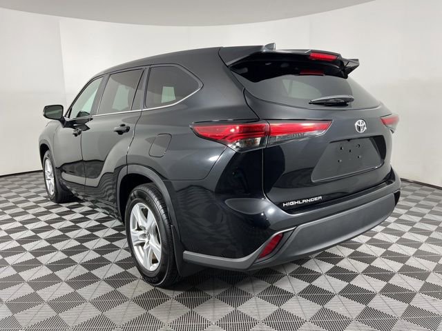 Used 2023 Toyota Highlander L image 7