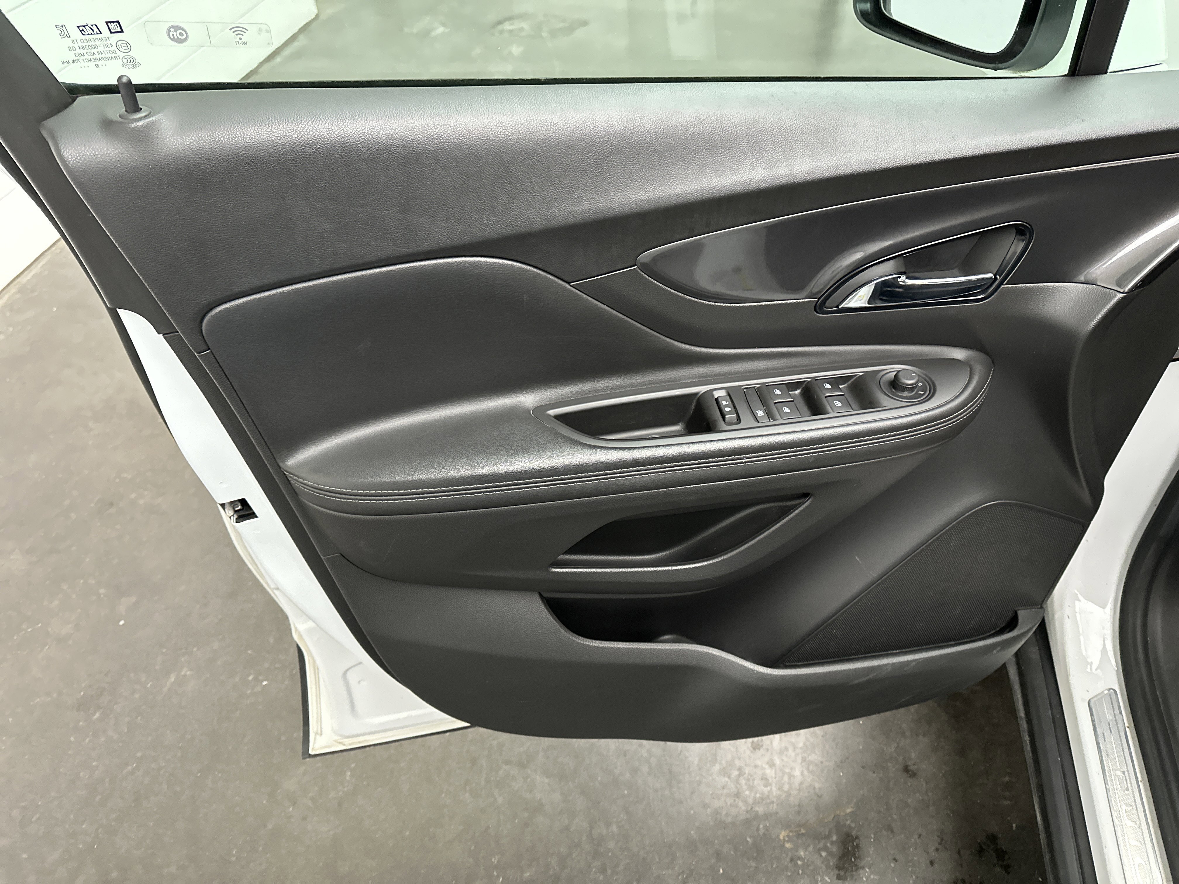 Used 2020 Buick Encore Preferred image 20