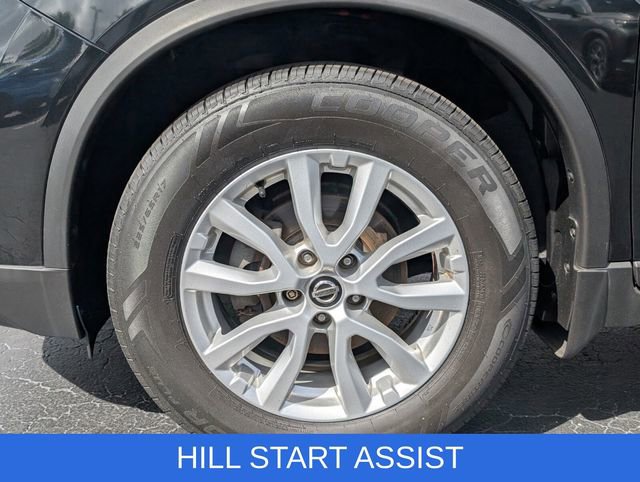 Used 2019 Nissan Rogue SV image 6