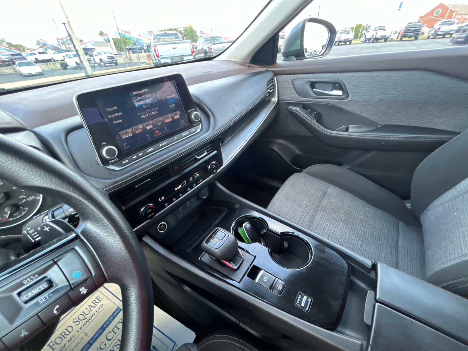 Used 2023 Nissan Rogue SV image 21