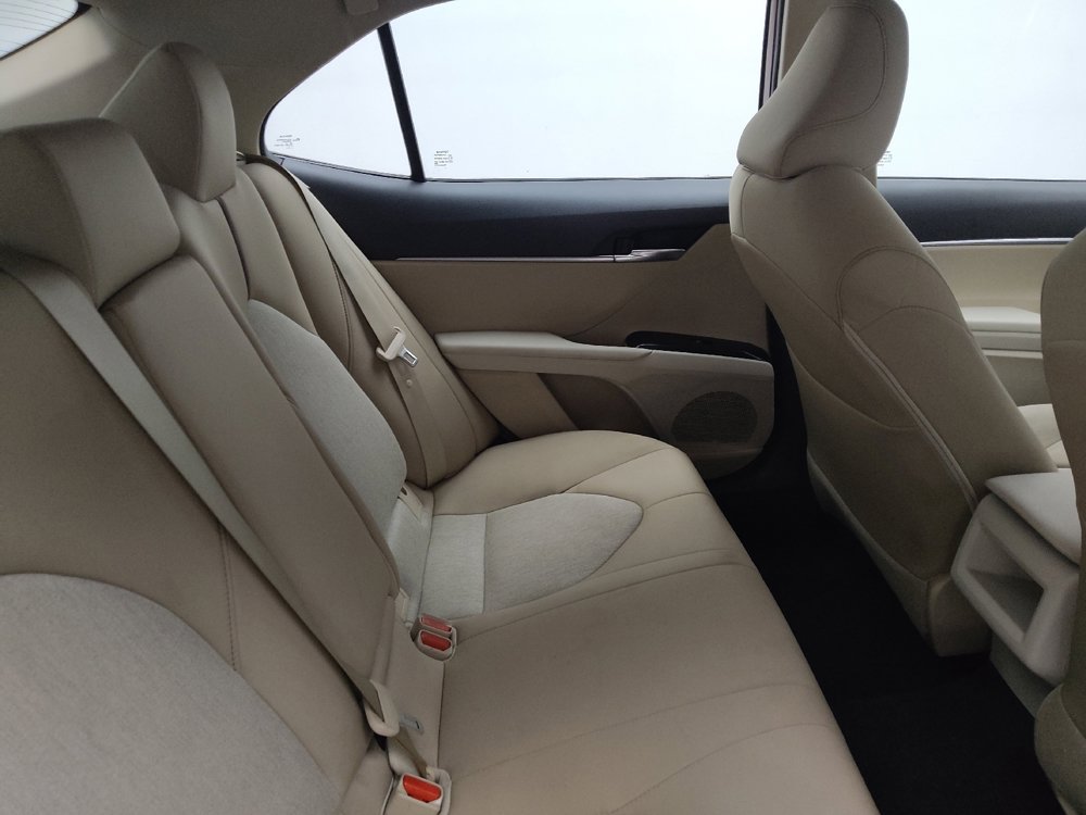 Used 2019 Toyota Camry LE image 19