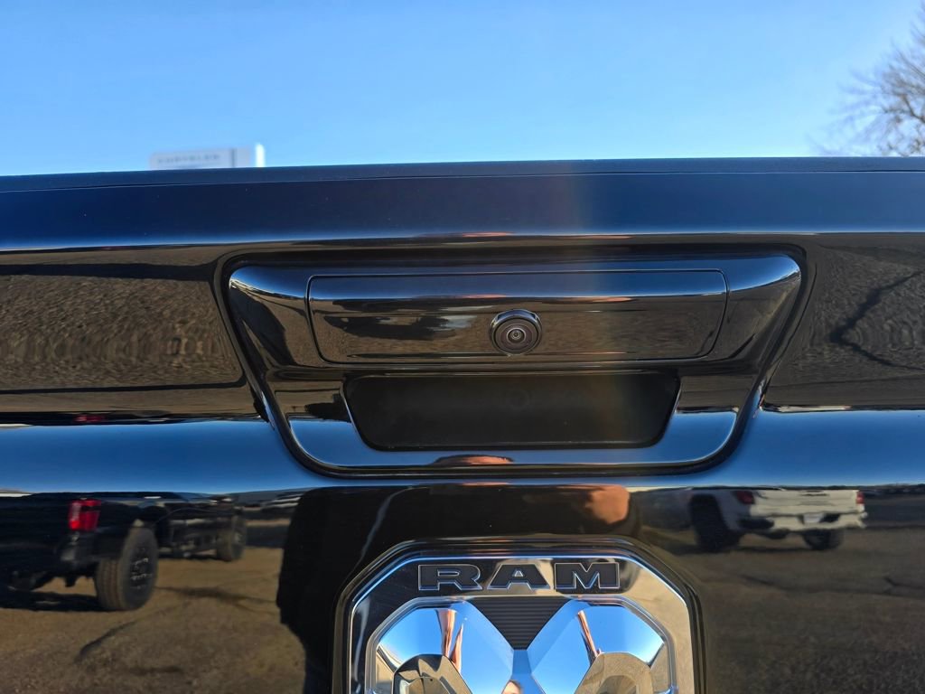 Used 2023 RAM 1500 Limited AWD/4WD image 9