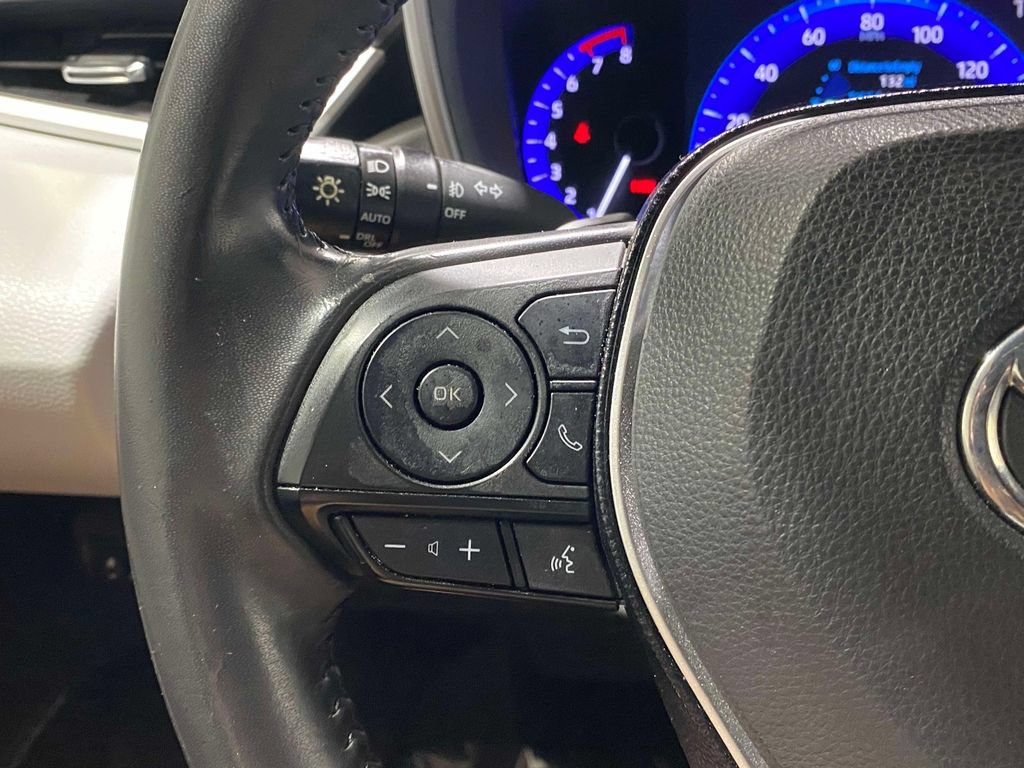 Used 2021 Toyota Corolla XSE FWD image 21