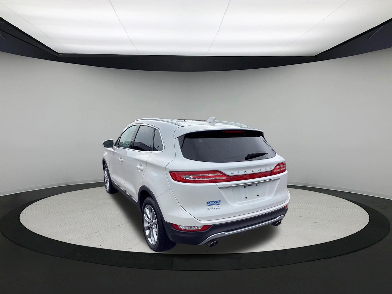 Used 2019 Lincoln MKC Select w/ Select Plus Package AWD/4WD image 6