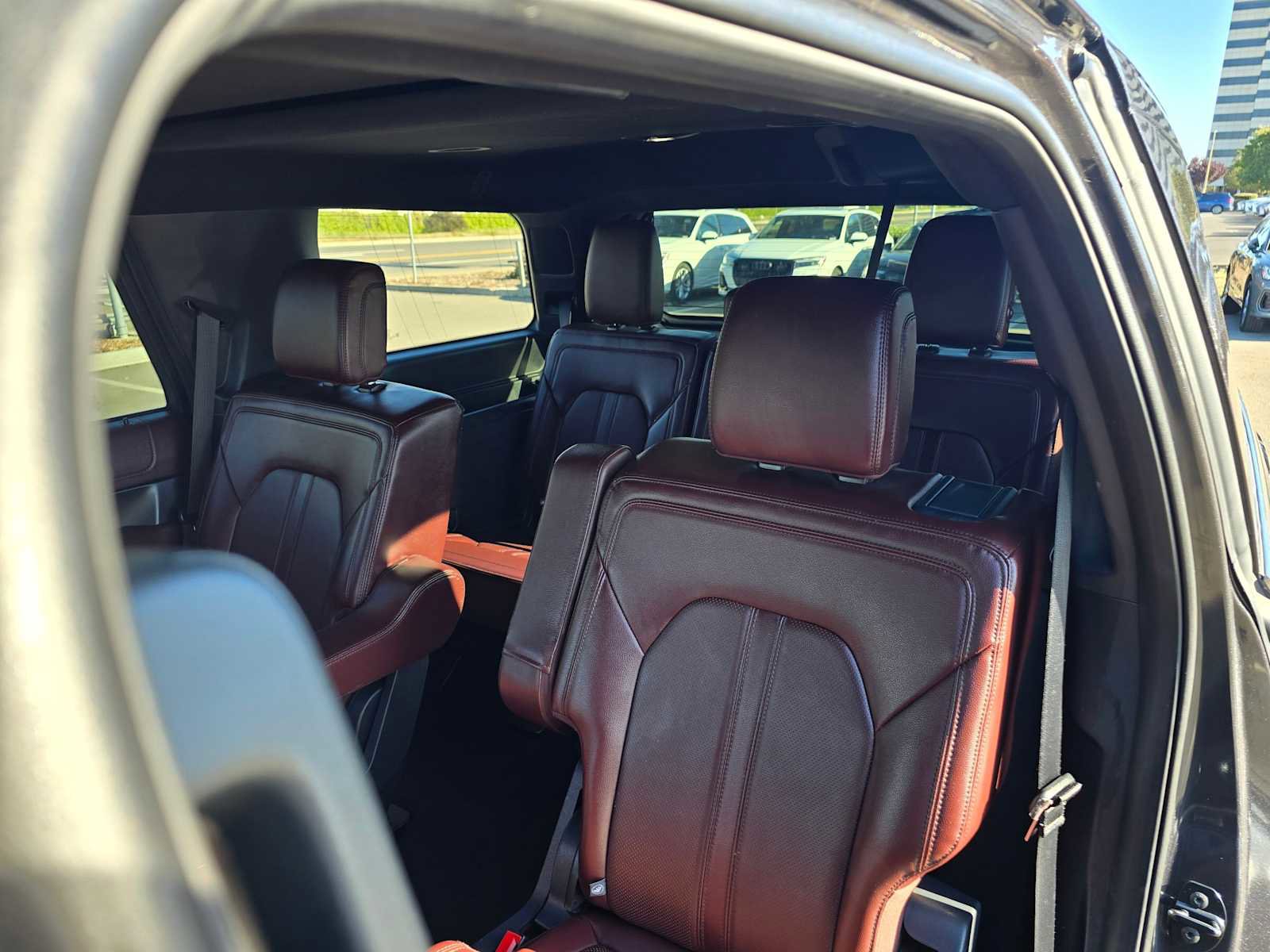 Used 2024 Ford Expedition Limited image 19