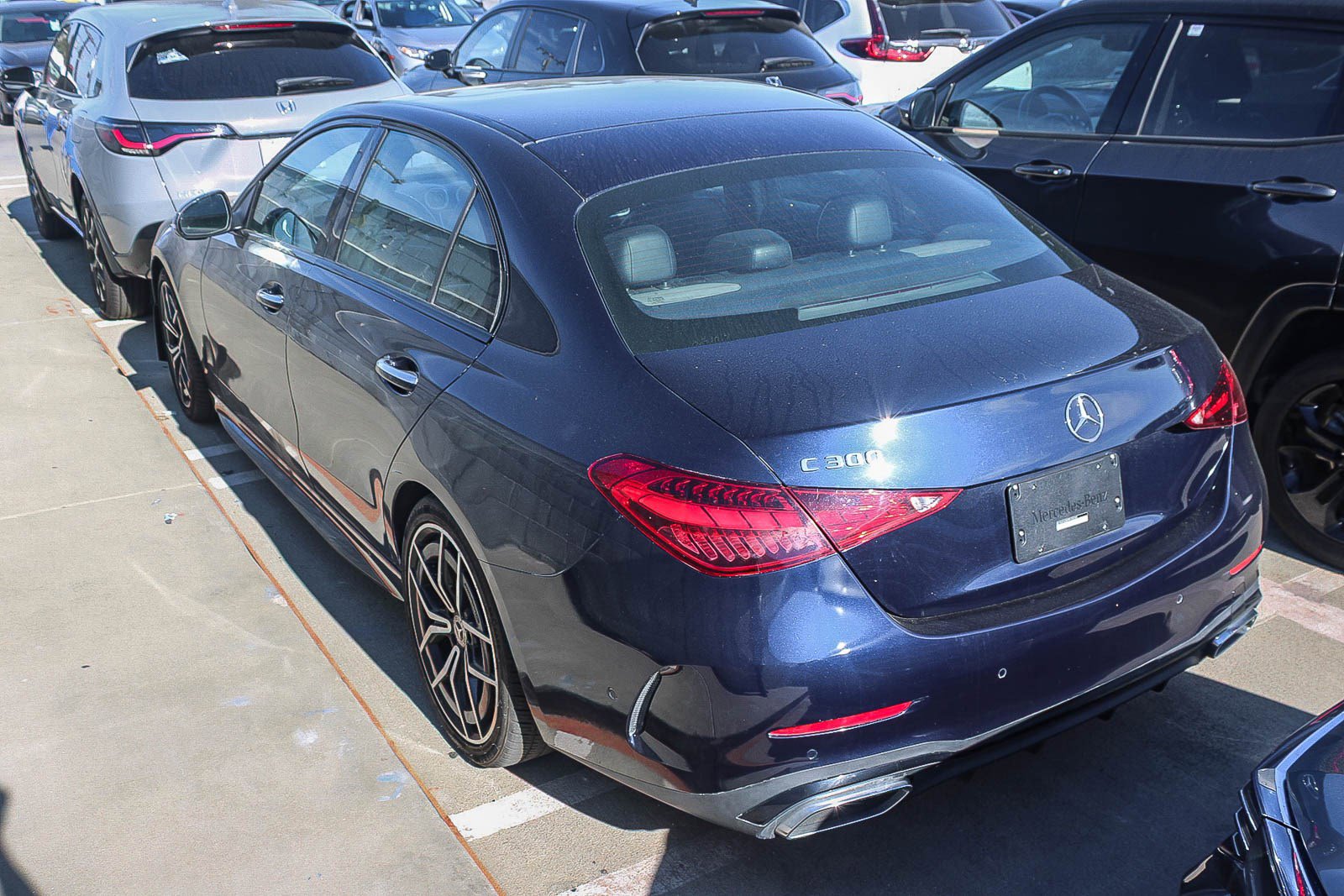 Used 2023 Mercedes-Benz C 300 Sedan image 3