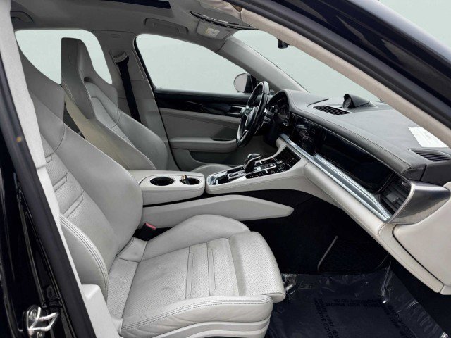 Used 2017 Porsche Panamera image 51