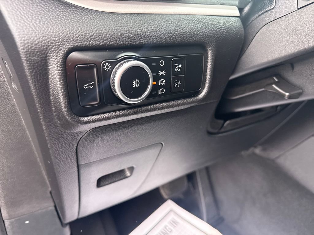 Used 2023 Ford Explorer XLT w/ Equipment Group 202A image 27